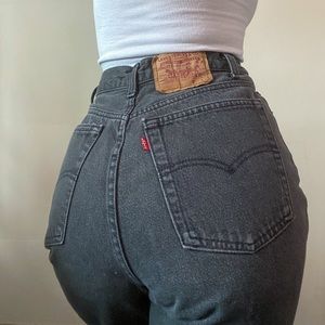 Black wash Levi jeans